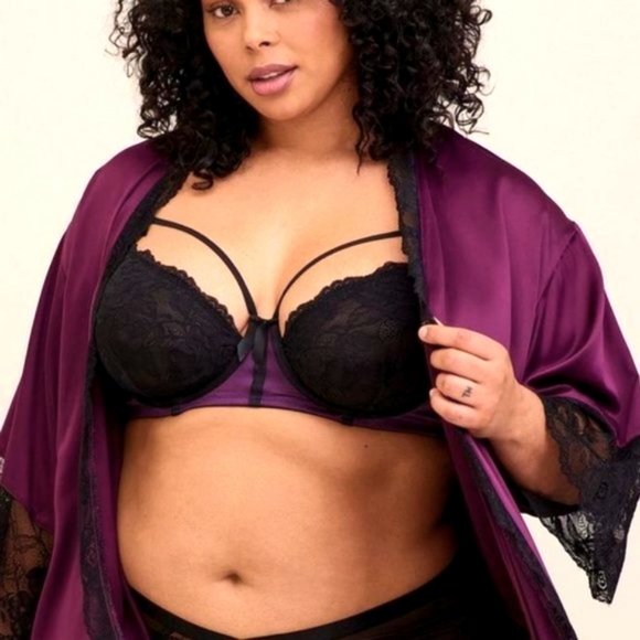 ❤️NWT VINTAGE TORRID SATIN & LACE RETRO STRAPPY, UNDERWIRE BRALETTE - PLUS SIZE - Picture 5 of 10